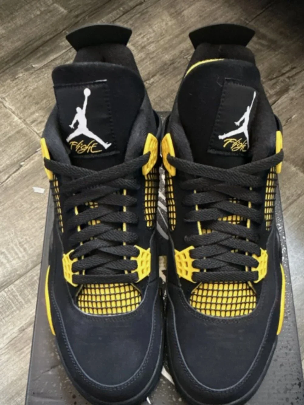 Jordan Air Jordan 4 Retro Thunder BlackTour Yellow